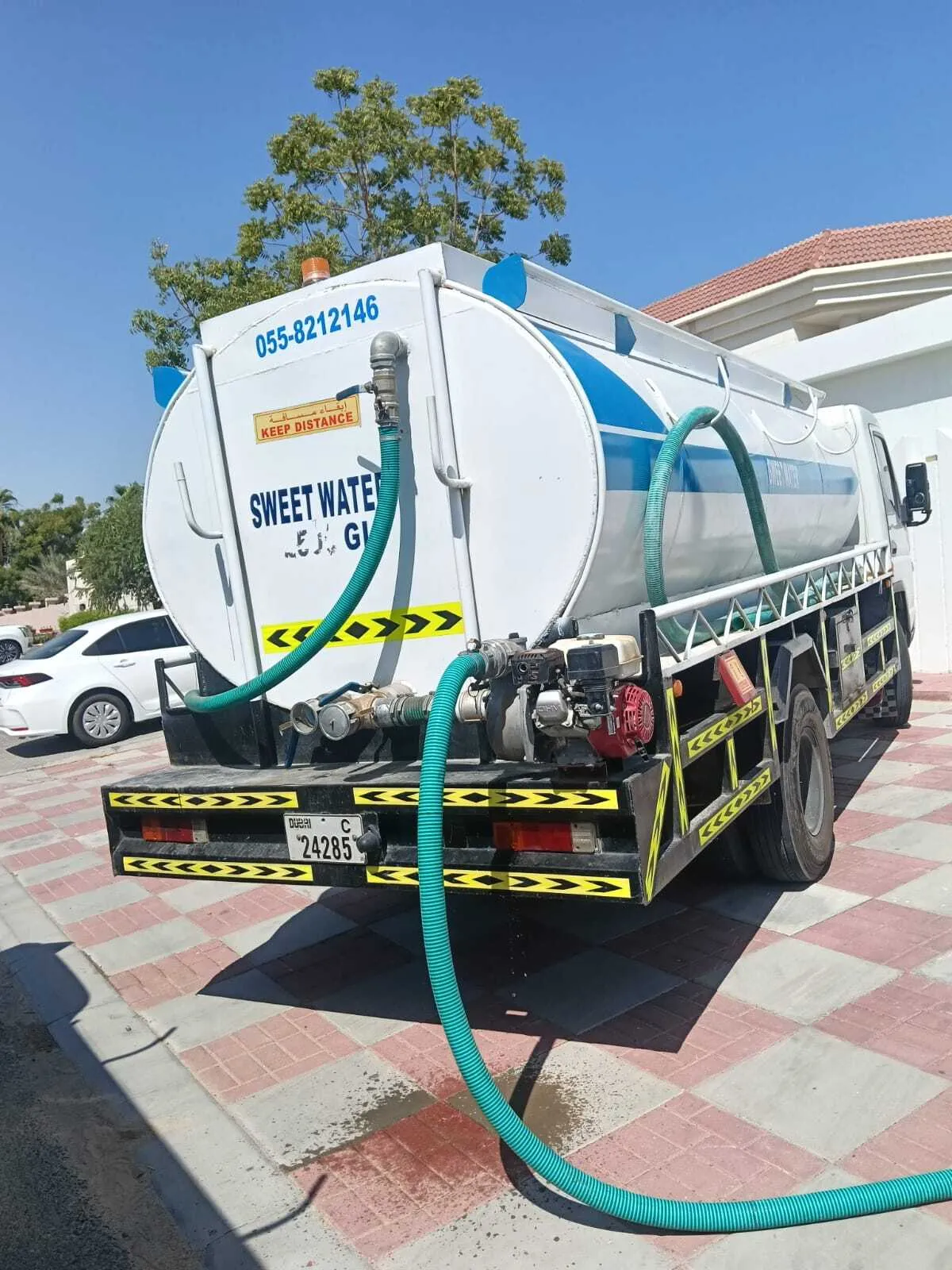 AquaFleet Dubai sweet water tanker delivering to a hotel in Dubai